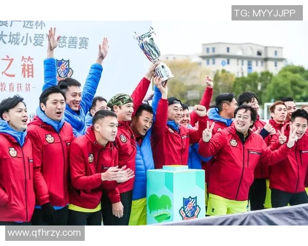 大连市长杯足球盛会精彩纷呈各队争夺荣耀展现足球魅力与团结精神